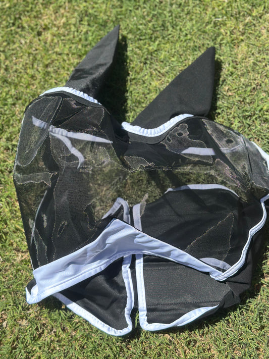 Fly Veil - Full - Black & White - Nose